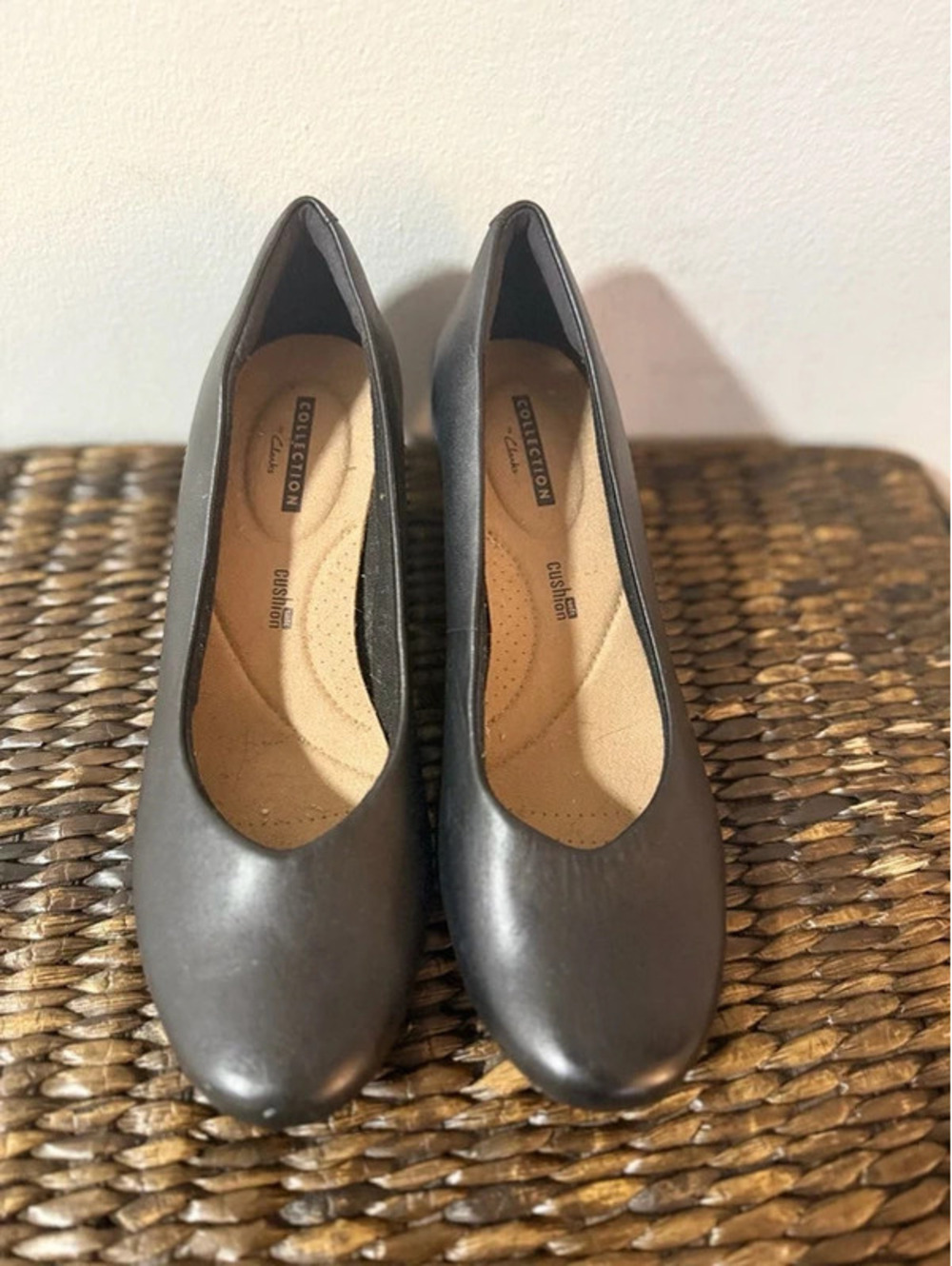 Clarks Adriel Viola Women's Black Leather Pump Heels Size 9M